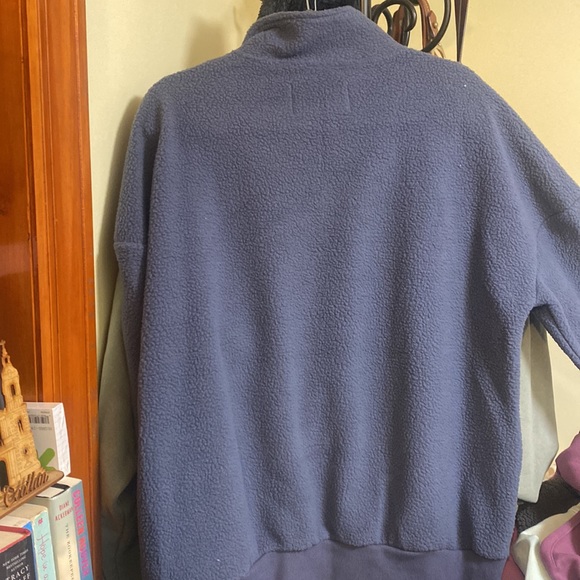 BRAND NEW Limited edition LandRover Quarter Zip - Picture 2 of 2